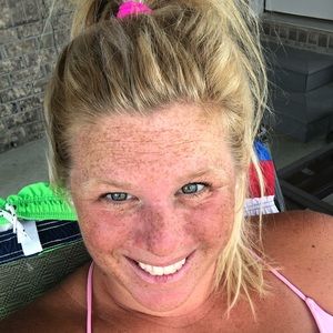 Meet your Posher, Hillary